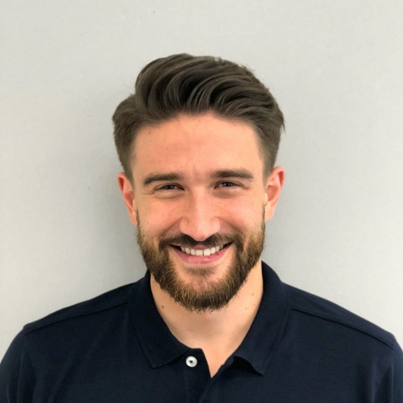 Tom - Salonkee